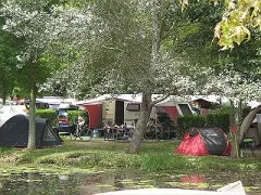 Camping - Couhé - Poitou-Charentes - La Rivière