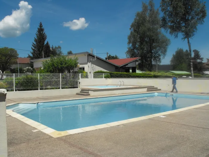 Camping - La Chapelle devant Bruyères - Lorraine - Les Pinasses