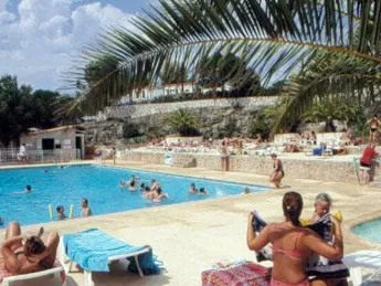 Camping - Fréjus - Provence-Alpes-Côte d'Azur - Les Pins Parasols