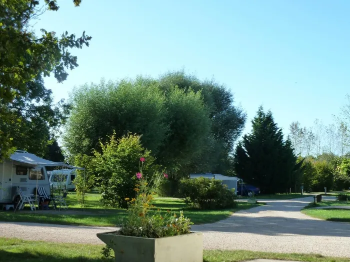 Camping - Chavannes-sur-Reyssouze - Rhône-Alpes - Les Ripettes