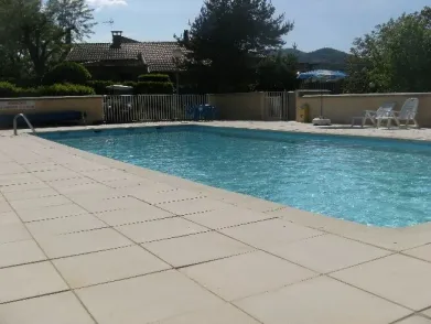 Camping - Le Crestet - Rhône-Alpes - Les Rôches