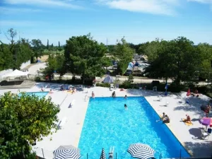 Camping - Arles - Provence-Alpes-Côte d'Azur - L'Arlésienne