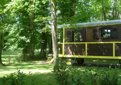 Camping - Bar-sur-Aube - Champagne-Ardennes - Village de la Champagne