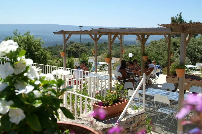 Camping - Gordes - Provence-Alpes-Côte d'Azur - Les Sources