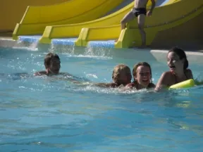 Camping - Courthézon - Provence-Alpes-Côte d'Azur - Les Sources