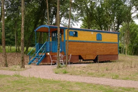 Camping - Fontenois-la-Ville - Franche-Comté - Les Vergers de Fontenois