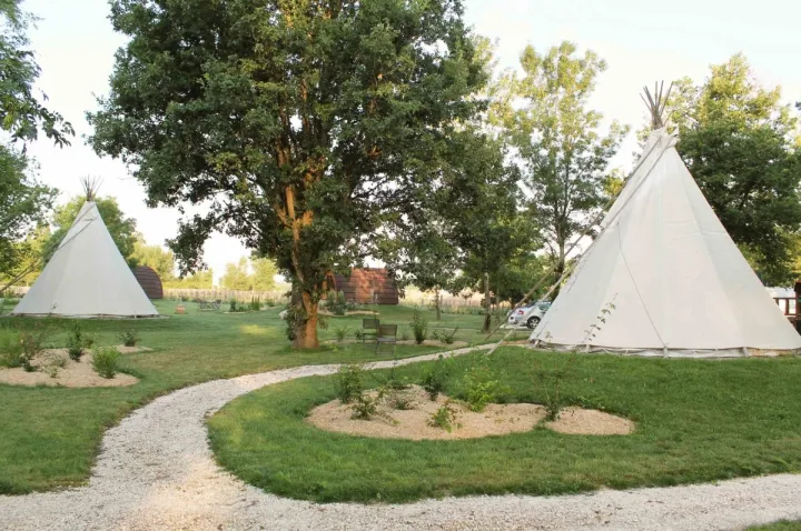 Camping - Angé - Grand Centre - l'Escale des Châteaux de la Loire