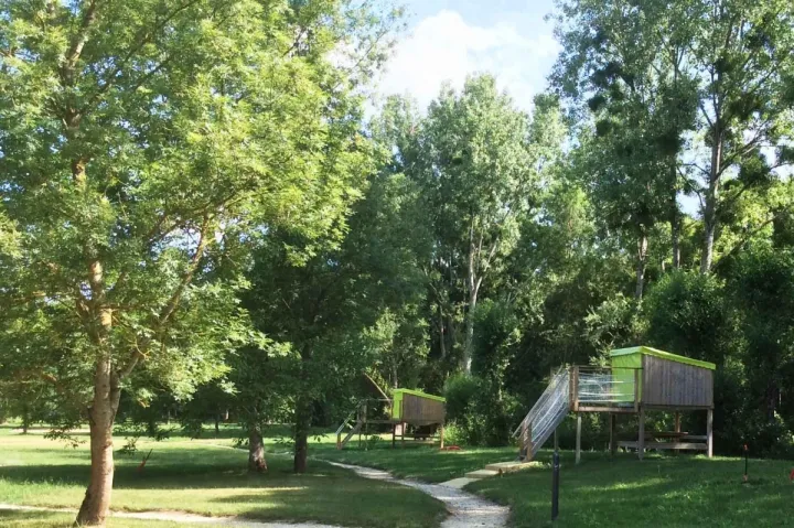 Camping - Angé - Grand Centre - l'Escale des Châteaux de la Loire