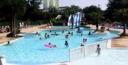 Camping - La Haye-du-Puits - Basse-Normandie - L'Etang des Haizes