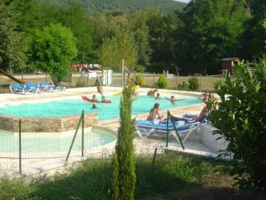 Camping - Monceaux-sur-Dordogne - Limousin - L'Europe