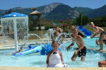 Camping - Menglon - Rhône-Alpes - L'Hirondelle