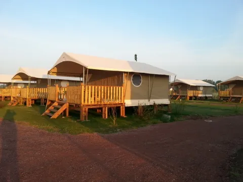 Camping - Bréhémont - Grand Centre - Loire et Châteaux
