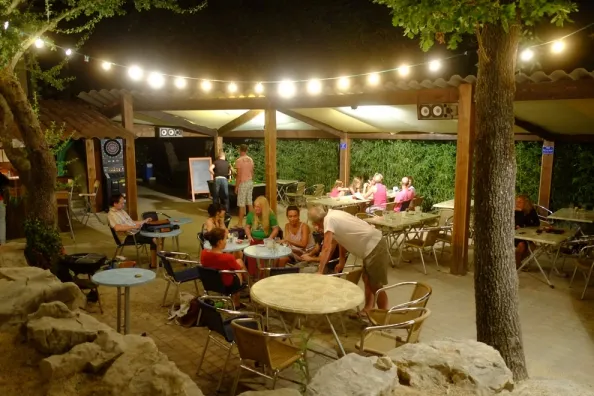 Camping - Rochegude - Languedoc-Roussillon - L'Universal