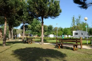 Camping - Punta Marina Terme - Emilie Romagne - Marina Village