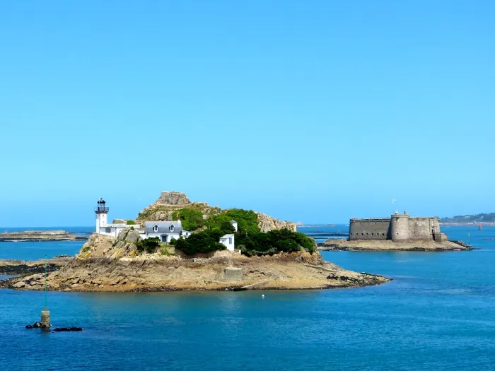 Camping - Plouénan - Bretagne - Mer et Yourtes