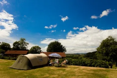 Camping - Luzy - Bourgogne - Naturiste Domaine de la Gagère