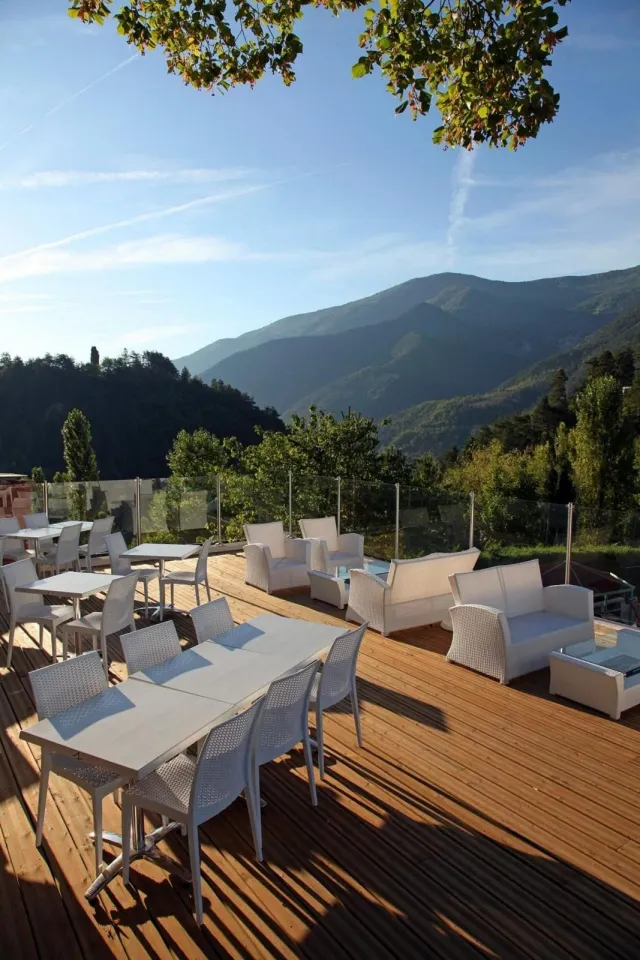 Camping - Puget-Théniers - Provence-Alpes-Côte d'Azur - Origan - Domaine Naturiste