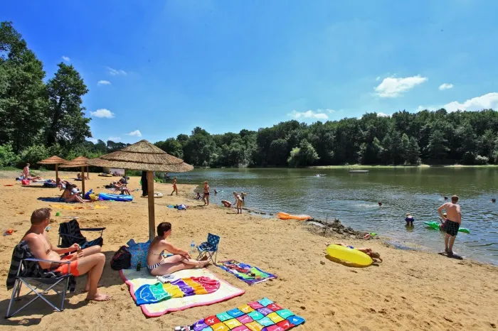 Camping - Sainte-Catherine-de-Fierbois - Grand Centre - Parc de Fierbois