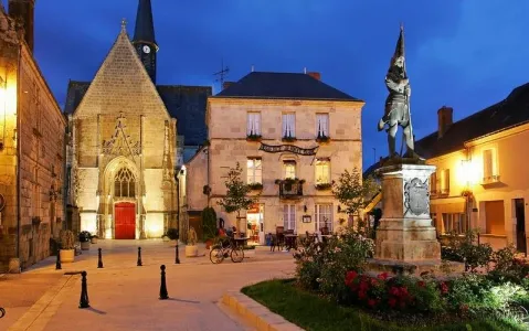 Camping - Sainte-Catherine-de-Fierbois - Grand Centre - Parc de Fierbois