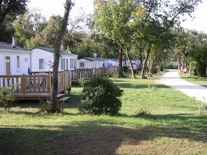 Camping - Pont-l'Abbé-d'Arnoult - Poitou-Charentes - Parc de la Garenne