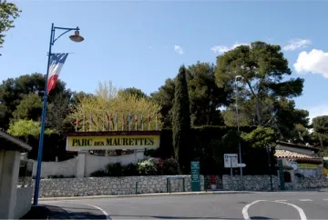 Camping - Villeneuve-Loubet - Provence-Alpes-Côte d'Azur - Parc des Maurettes