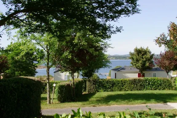 Camping - Salles-Curan - Midi-Pyrénées - Parc du Charouzech