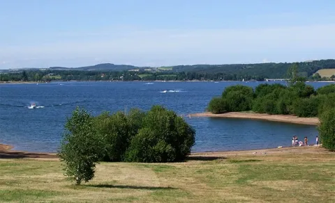 Camping - Salles-Curan - Midi-Pyrénées - Parc du Charouzech