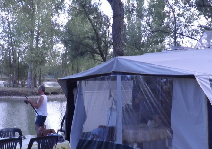 Camping - Damiatte - Midi-Pyrénées - Plan d'Eau Saint Charles