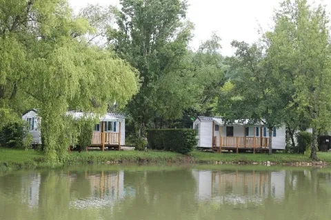 Camping - Damiatte - Midi-Pyrénées - Plan d'Eau Saint Charles