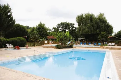 Camping - Allès-sur-Dordogne - Aquitaine - Port de Limeuil
