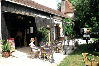 Camping - Allès-sur-Dordogne - Aquitaine - Port de Limeuil