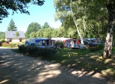 Camping - Neuvic - Limousin - Port de Neuvic