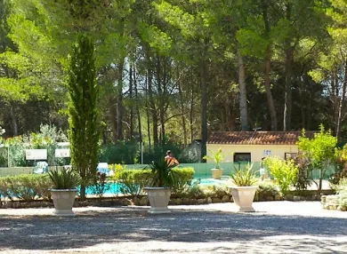 Camping - Lambesc - Provence-Alpes-Côte d'Azur - Provence Camping