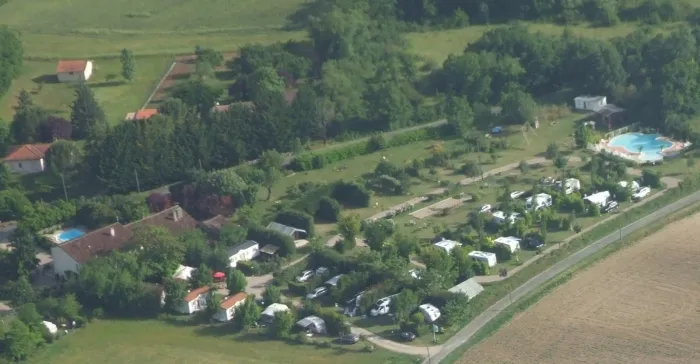 Camping - Cordes-Sur-Ciel - Midi-Pyrénées - Camping Redon