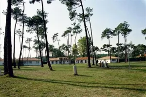 Camping - Ronce-les-Bains - Poitou-Charentes - Résidence Club Sous les Pins