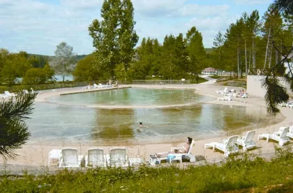 Camping - Coly - Aquitaine - Résidence Les Cottages du Lac