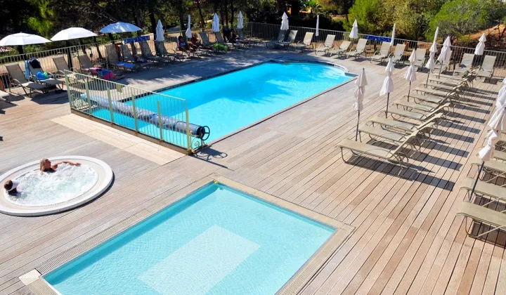 Camping - Castelnau-de-Guers - Languedoc-Roussillon - résidentiel la Pinède