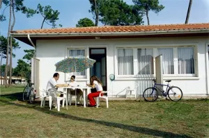 Camping - La Tremblade - Poitou-Charentes - Sous Les Pins