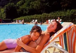 Camping - La Tour-du-Meix - Franche-Comté - Domaine du Surchauffant