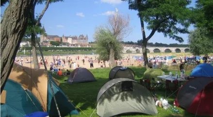 Camping - Gien - Grand Centre - Touristique de Gien