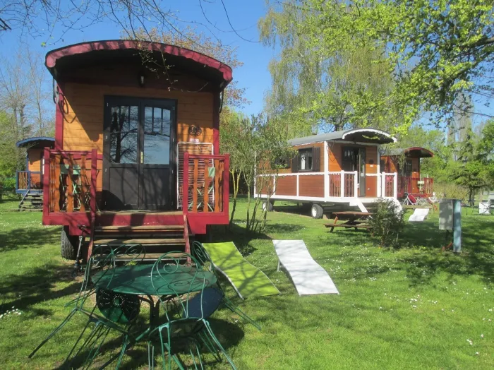 Camping - Poilly-lez-Gien - Grand Centre - Camping Touristique de Gien