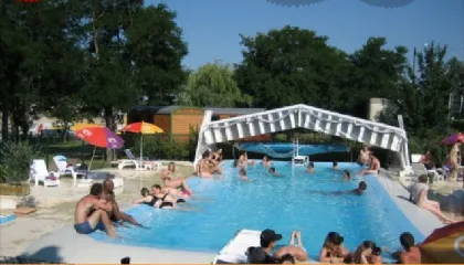 Camping - Poilly-lez-Gien - Grand Centre - Camping Touristique de Gien