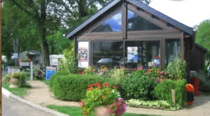 Camping - Poilly-lez-Gien - Grand Centre - Camping Touristique de Gien