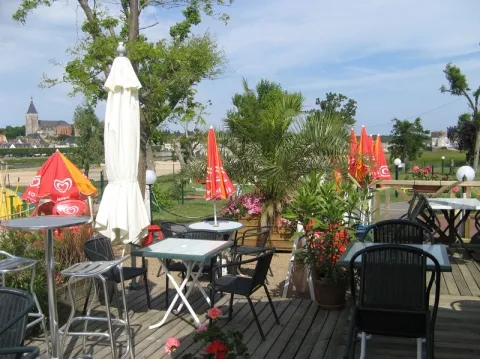 Camping - Poilly-lez-Gien - Grand Centre - Camping Touristique de Gien