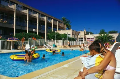 Camping - Fréjus - Provence-Alpes-Côte d'Azur - Village Club Le Kangourou