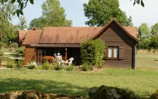 Camping - Thégra - Midi-Pyrénées - Village chalets de Thegra