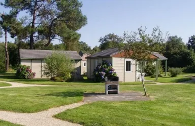 Camping - Pleumeur-Bodou - Bretagne - Village de Chalets Stereden