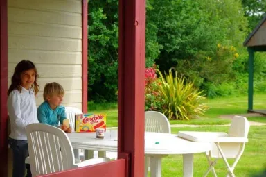 Camping - Pleumeur-Bodou - Bretagne - Village de Chalets Stereden