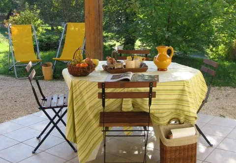 Camping - Saint-Denis-lès-Martel - Midi-Pyrénées - Village de Gites Chateau de Termes