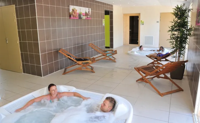 Camping - Saint-Aygulf - Provence-Alpes-Côte d'Azur - Village de Vacances Le Castelet